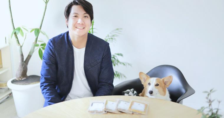 僕が愛犬コルクのために、世界一美味しい犬のごはん「PETOKOTO FOODS」をつくった理由