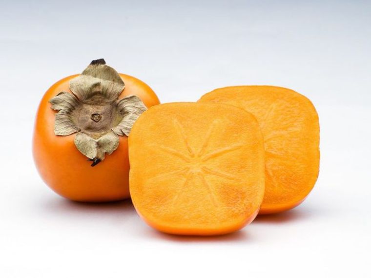 猫は柿を食べても大丈夫 葉っぱや柿の種 与え過ぎに注意 ペトコト